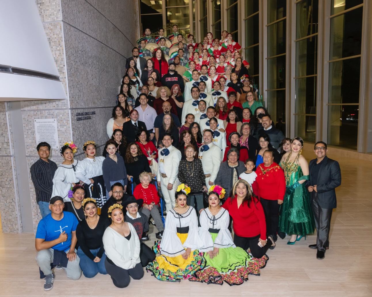 Nochebuena_Group Photo-001